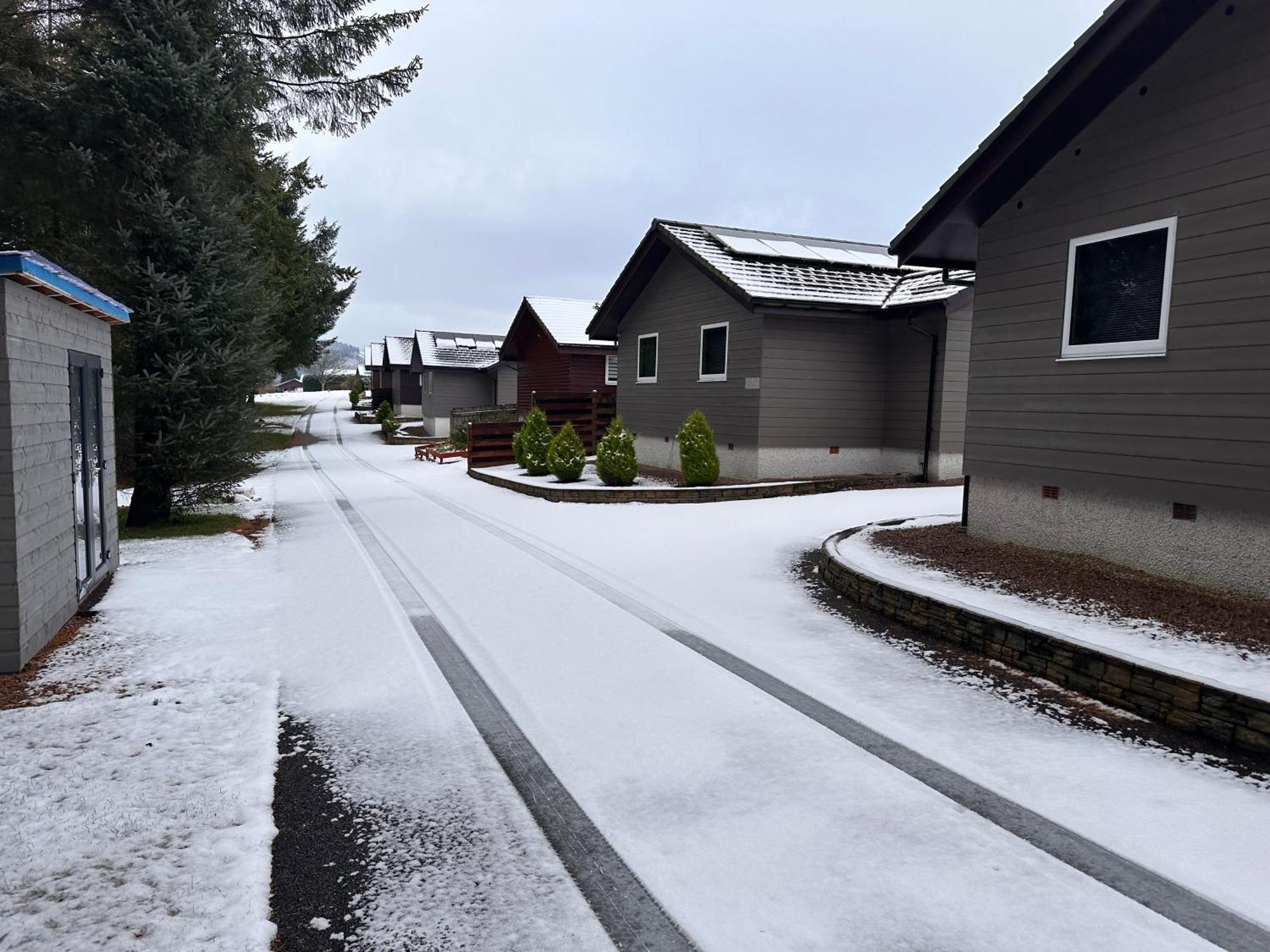 Woodlane Lodge With Private Hottub & Pool Table Dumfries Esterno foto